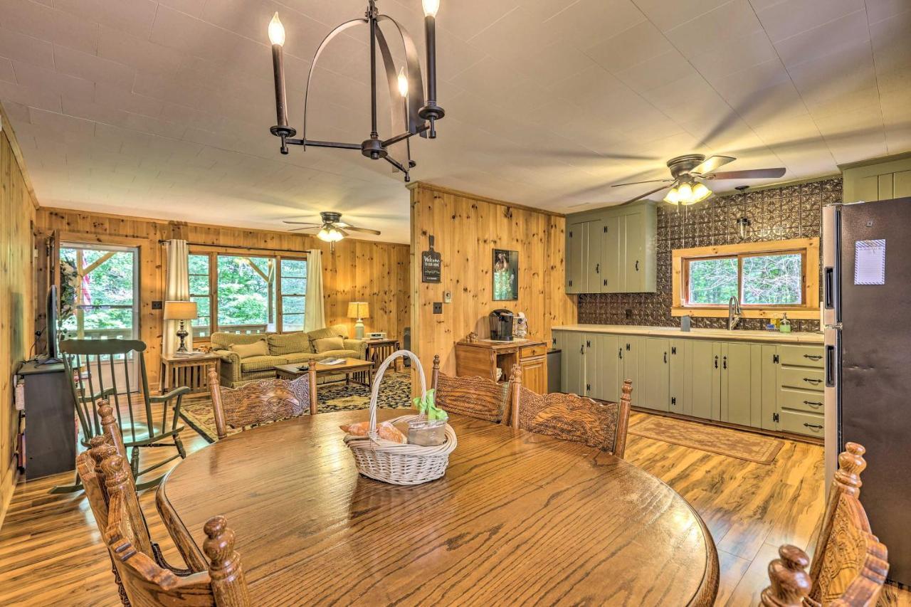 Peaceful Roaring Gap Retreat With Fire Pit And Patio! Villa ภายนอก รูปภาพ