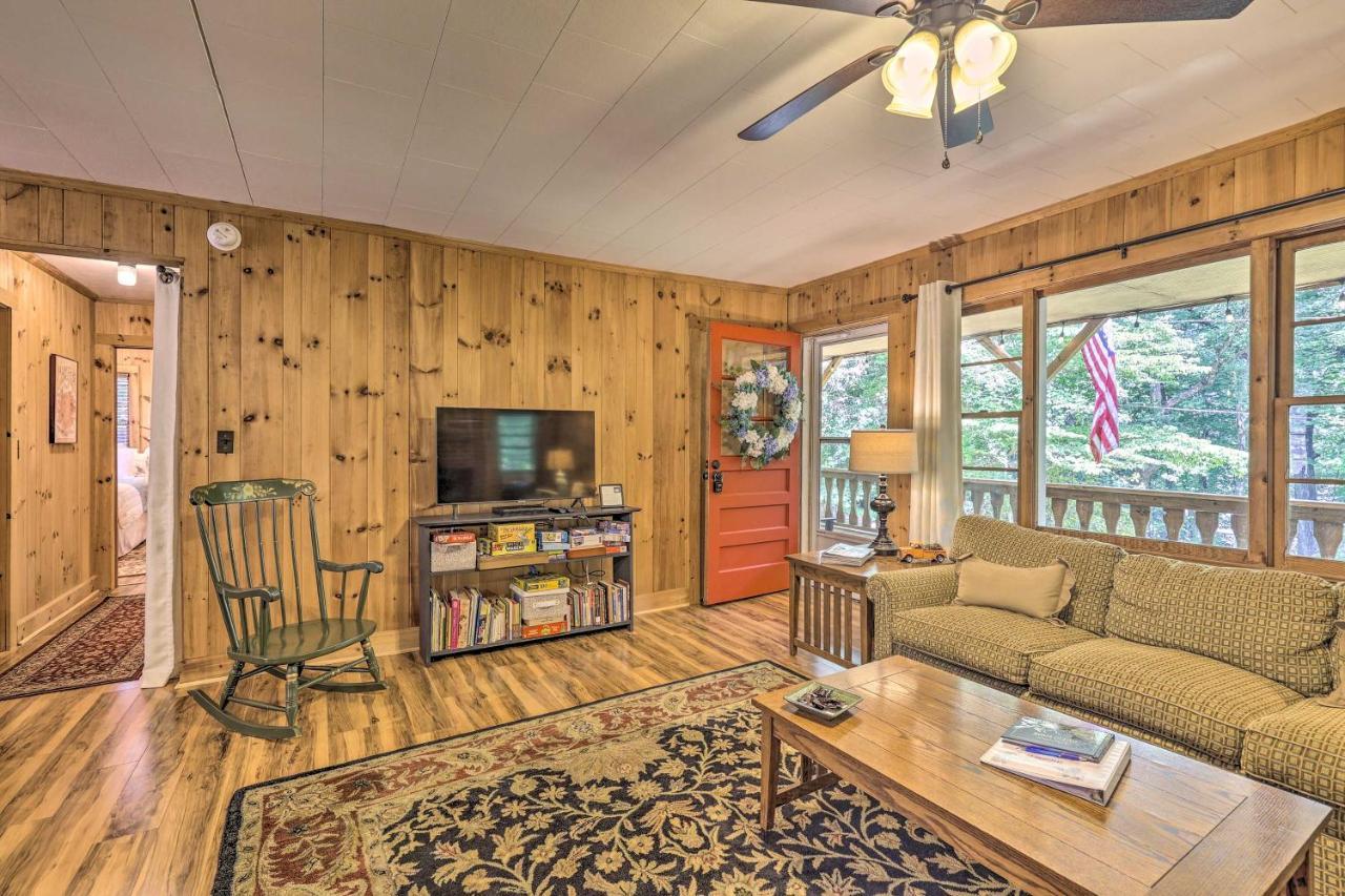 Peaceful Roaring Gap Retreat With Fire Pit And Patio! Villa ภายนอก รูปภาพ