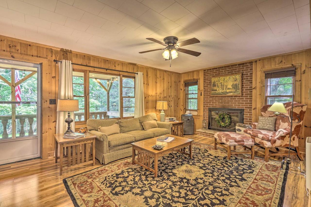 Peaceful Roaring Gap Retreat With Fire Pit And Patio! Villa ภายนอก รูปภาพ